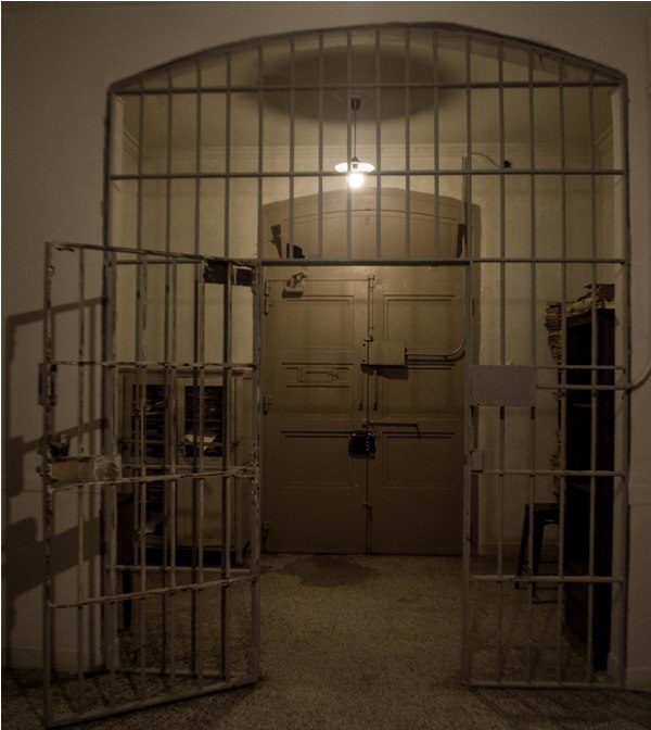 Η άλλη όψη των παλιών φυλακών Τρικάλων - Eκθεση φωτογραφίας 